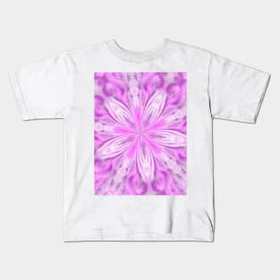 Dreaming of a pink star Kids T-Shirt